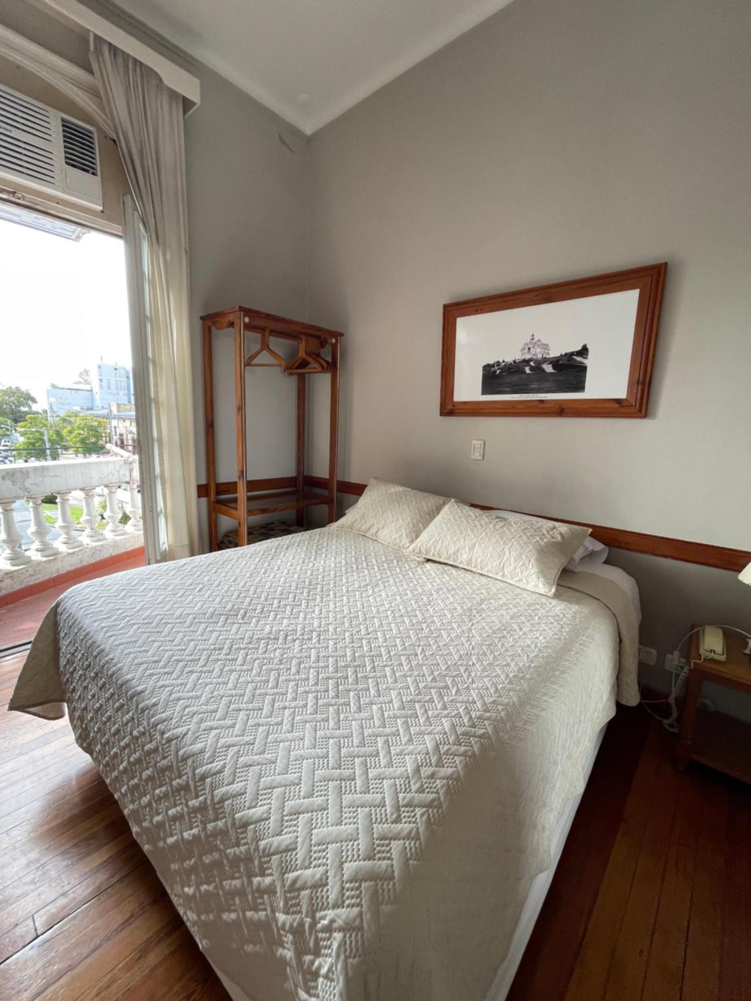 Hotel บิเซนเตโลเปซ ภายนอก รูปภาพ