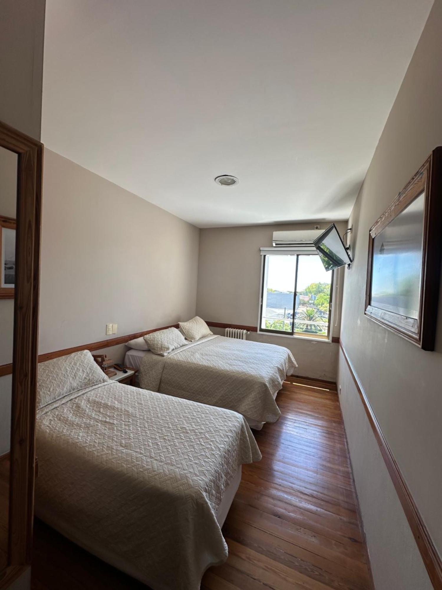 Hotel บิเซนเตโลเปซ ภายนอก รูปภาพ